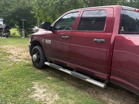 Used 2016 RAM 3500 Tradesman w/ Chrome Appearance Group RWD image 6