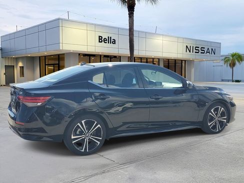 Used 2021 Nissan Sentra SR FWD image 7