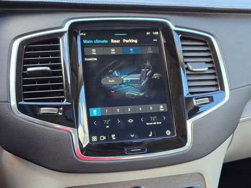 Used 2023 Volvo XC90 T8 Ultimate w/ Lounge Package image 25