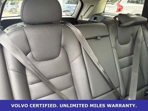 Certified 2025 Volvo V60 B5 Cross Country Plus AWD/4WD image 35
