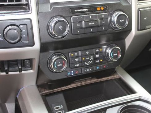 Used 2019 Ford F250 Lariat w/ Lariat Ultimate Package image 26