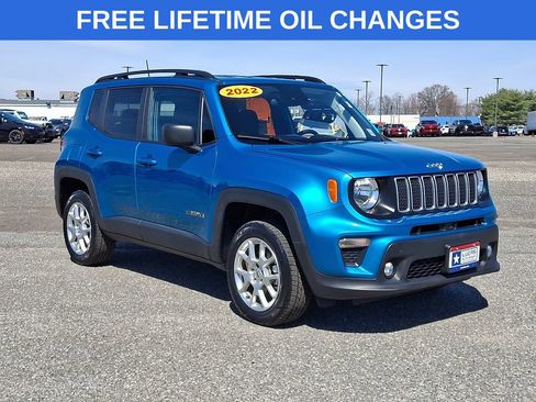 Used 2022 Jeep Renegade Latitude AWD/4WD image 1