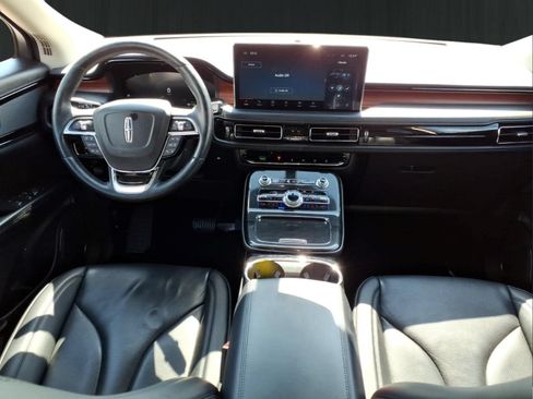 Used 2023 Lincoln Nautilus Reserve AWD/4WD image 21