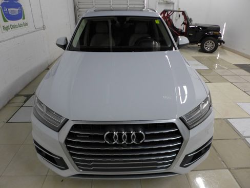 Used 2019 Audi Q7 3.0T Prestige image 9