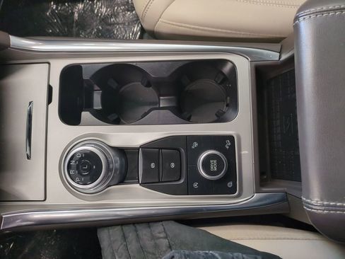 Used 2023 Ford Explorer Platinum w/ Technology Package image 30