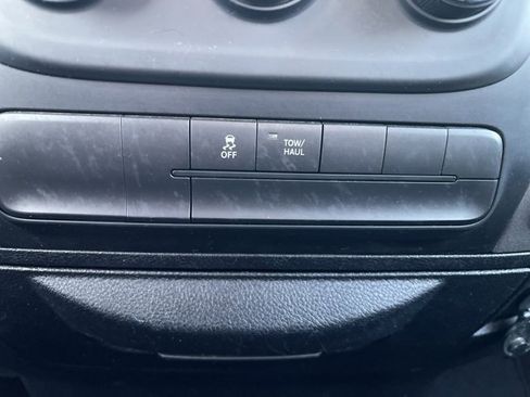 Used 2016 RAM 1500 Express image 12