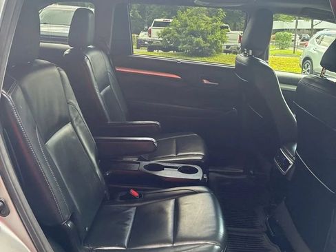 Used 2016 Toyota Highlander XLE AWD/4WD image 25