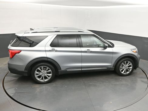 Used 2021 Ford Explorer Limited w/ Equipment Group 301A image 40