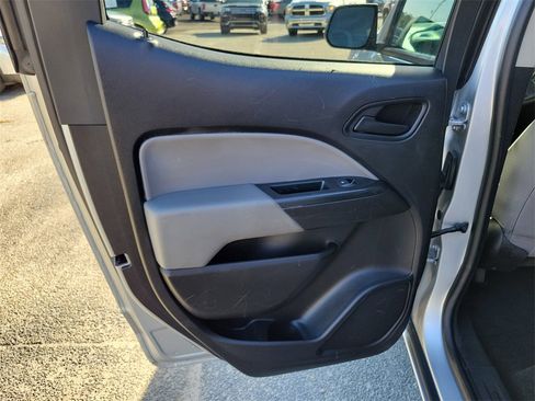 Used 2018 Chevrolet Colorado W/T w/ WT Convenience Package image 27