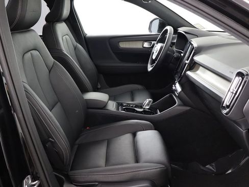 Used 2019 Volvo XC40 T5 Inscription AWD/4WD image 17