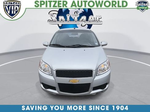 Used 2009 Chevrolet Aveo5 LT w/ Power and Convenience Package FWD image 3