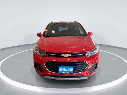 Used 2018 Chevrolet Trax LT image 3