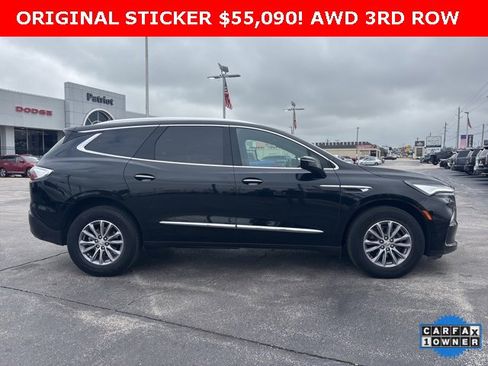 Used 2024 Buick Enclave Premium image 2