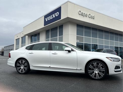 Used 2025 Volvo S90 B6 Ultra w/ Protection Package Premier image 2