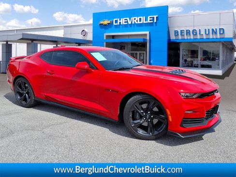 Certified 2021 Chevrolet Camaro SS RWD image 1