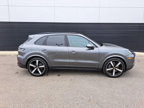 Certified 2024 Porsche Cayenne image 8