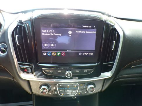 Used 2020 Chevrolet Traverse LT w/ Driver Confidence II Package AWD/4WD image 25