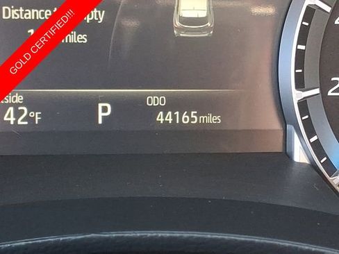 Certified 2025 Toyota Highlander XLE image 24