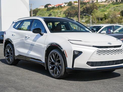 New 2026 Toyota Crown Signia Limited image 5