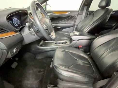 Used 2019 Lincoln MKC Reserve w/ MKC Climate Package AWD/4WD image 16