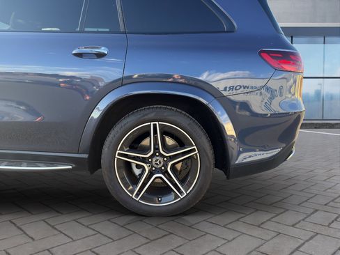 Used 2024 Mercedes-Benz GLS 450 4MATIC image 23