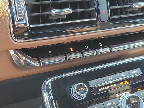 Certified 2024 Lincoln Navigator Reserve AWD/4WD image 26