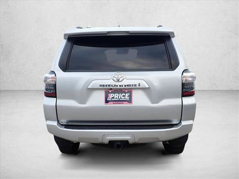 Used 2022 Toyota 4Runner SR5 Premium AWD/4WD image 3