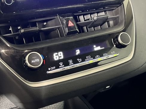 Used 2023 Toyota Corolla LE image 14