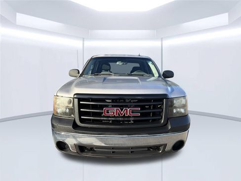 Used 2008 GMC Sierra 1500 W/T w/ Skid Plate Package AWD/4WD image 2