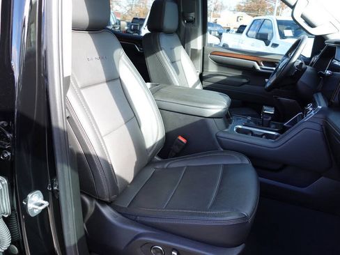 Used 2024 GMC Sierra 1500 Denali w/ Denali Reserve Package AWD/4WD image 46