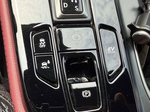 Used 2025 Lexus NX 350h AWD w/ Premium Package image 26