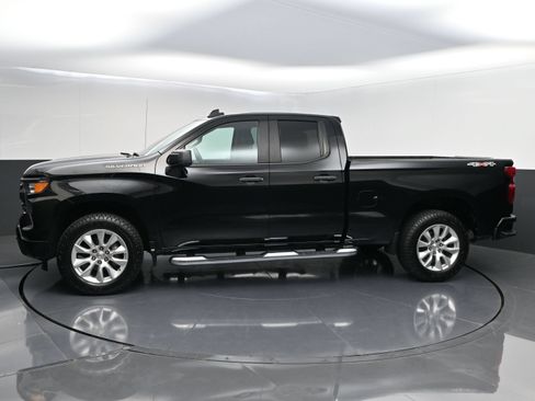 Used 2023 Chevrolet Silverado 1500 Custom AWD/4WD image 5