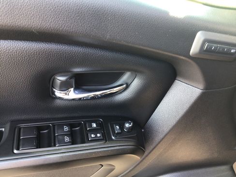Used 2024 Nissan Titan PRO-4X w/ Pro-4x Convenience Package AWD/4WD image 6