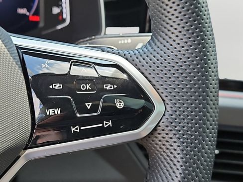 Used 2025 Volkswagen Jetta GLI Autobahn FWD image 22