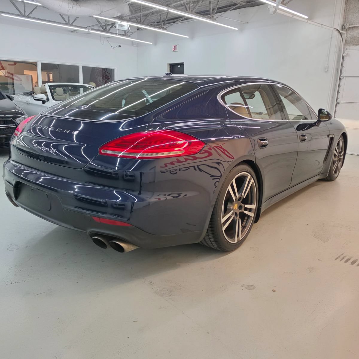 Used 2016 Porsche Panamera 4S AWD/4WD image 6