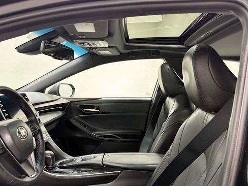 Certified 2022 Toyota Avalon XLE w/ Moonroof Package FWD image 23