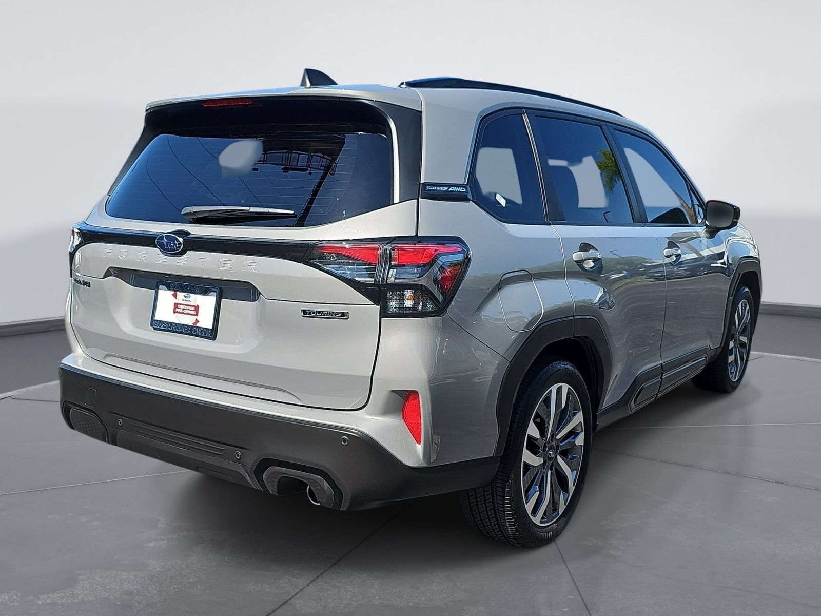 Certified 2025 Subaru Forester Touring AWD/4WD image 3