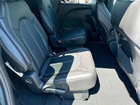 New 2026 Chrysler Pacifica Select image 27