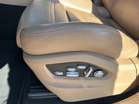 Used 2021 Porsche Cayenne GTS image 18