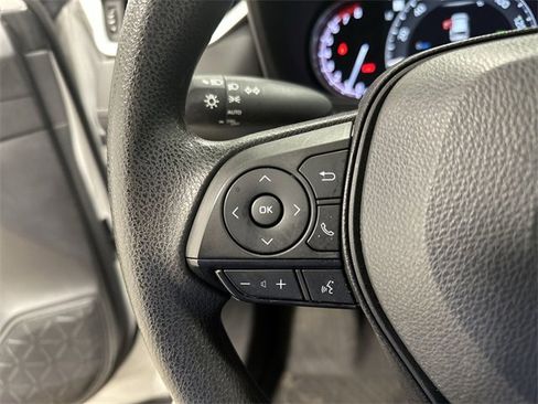 Used 2024 Toyota RAV4 XLE image 37