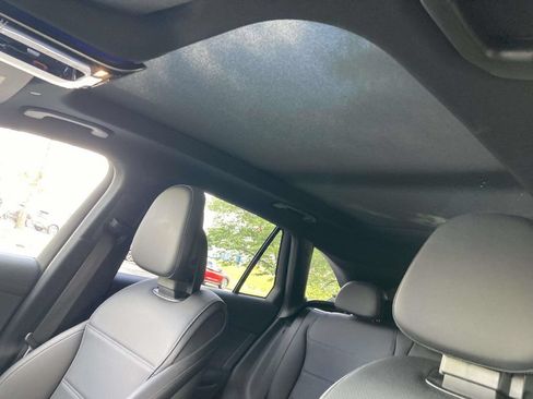 Used 2023 Mercedes-Benz GLC 300 image 13