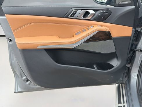 Used 2024 BMW X7 xDrive40i image 24