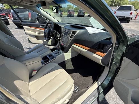 Used 2013 Subaru Outback 2.5i Limited w/ Moonroof Pkg AWD/4WD image 26