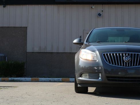 Used 2011 Buick Regal CXL w/ RL3 Preferred Equipment Group image 3