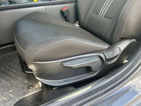 Used 2025 Hyundai Elantra Sport FWD image 15