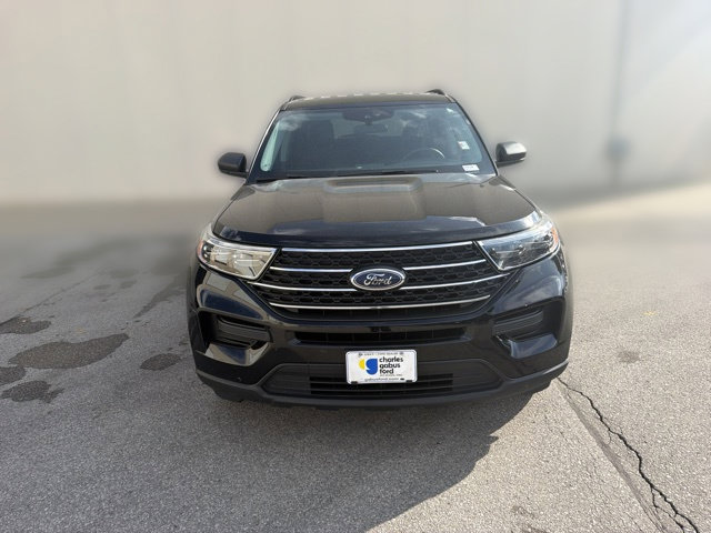 Used 2023 Ford Explorer XLT AWD/4WD image 14