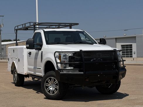 Used 2019 Ford F250 XL w/ XL Value Package AWD/4WD image 2