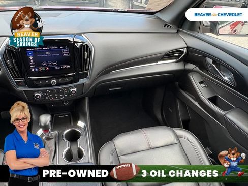 Used 2022 Chevrolet Traverse RS FWD image 17