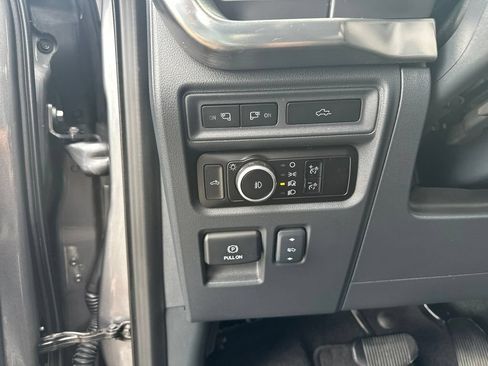 Used 2023 Ford F150 Lariat AWD/4WD image 16