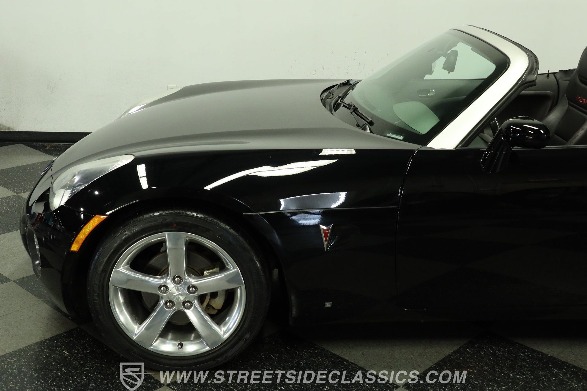 Used 2007 Pontiac Solstice GXP w/ Premium Package RWD image 23